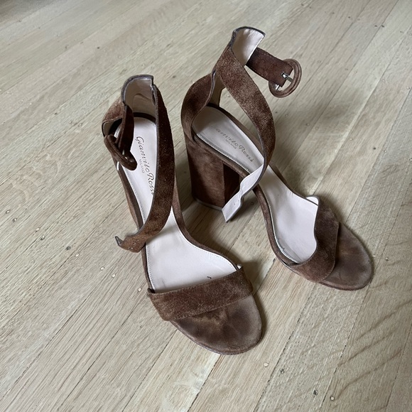 Gianvito Rossi tan sandals 100 mm heel - Picture 1 of 4